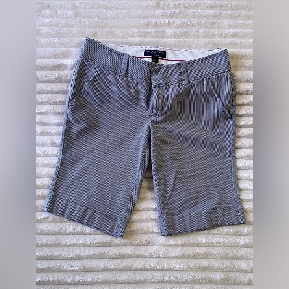 Banana Republic Women’s Bermuda shorts